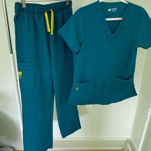 WonderWink scrub set crinkle texture size S caribbean blue color four-stretch